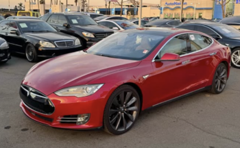 2015 Tesla model s 85D Sedan 4D